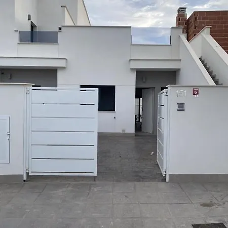 New Villa, 2 Bedrooms Private Heated Pool Sleeps Up To 6 Pilar de la Horadada Exterior photo