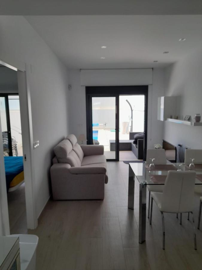 Villa New Villa, 2 Bedrooms Private Heated Pool Sleeps Up To 6 Pilar de la Horadada