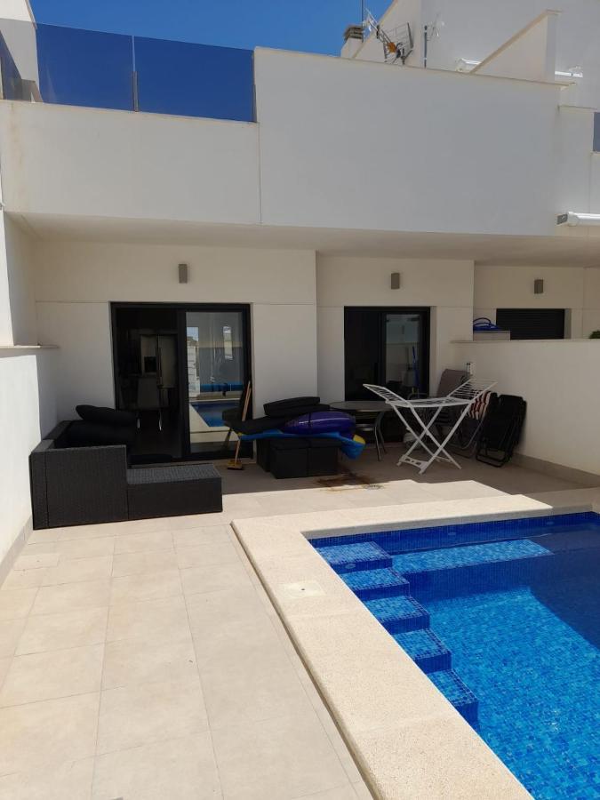 New Villa, 2 Bedrooms Private Heated Pool Sleeps Up To 6 Villa *