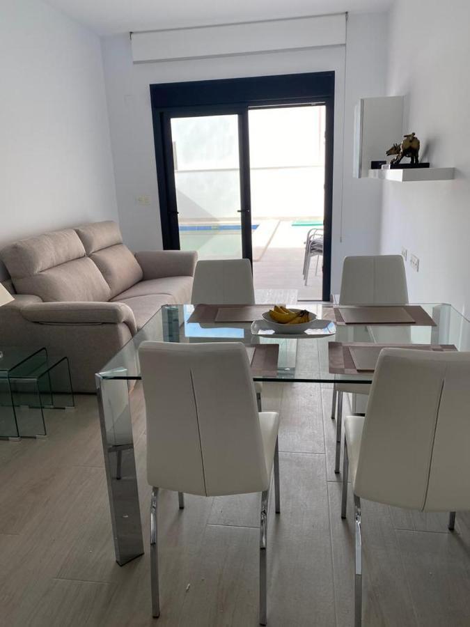 New Villa, 2 Bedrooms Private Heated Pool Sleeps Up To 6